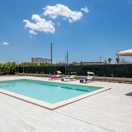 Esmeralda Villa