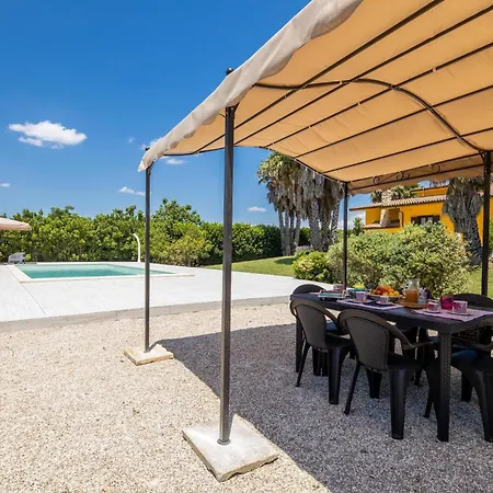 Villa Esmeralda *