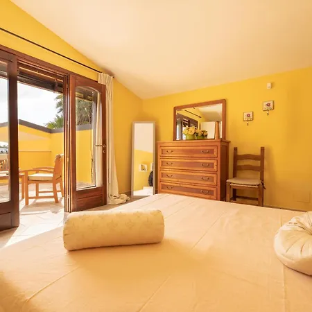 Esmeralda Villa *