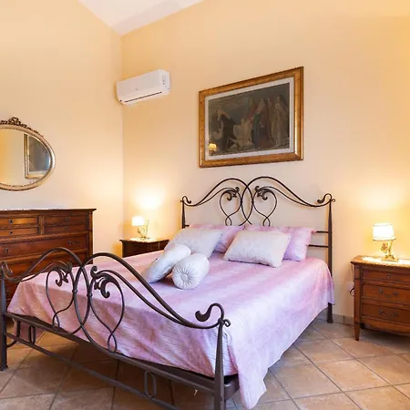 Esmeralda Villa *
