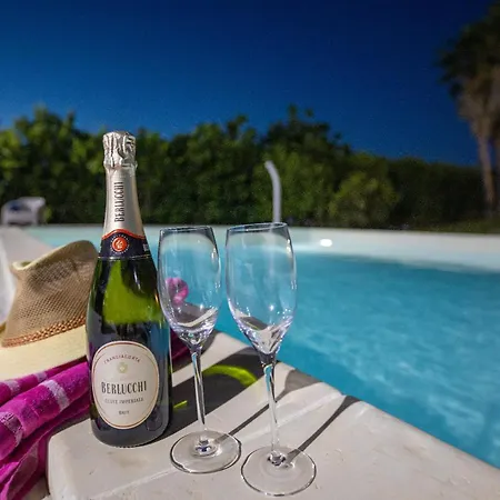 Esmeralda タヴィアーノ