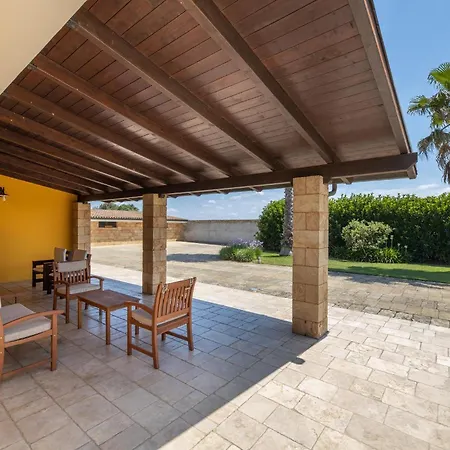 Esmeralda * Taviano (Lecce)