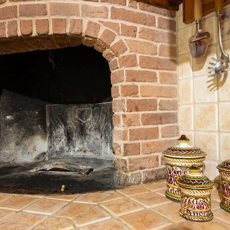 Esmeralda ヴィラ タヴィアーノ