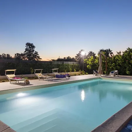 Esmeralda ヴィラ タヴィアーノ