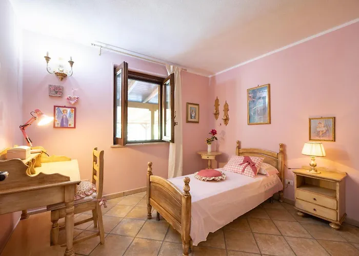 Esmeralda تافيانو